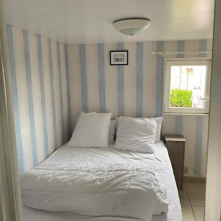 Bungalow Les Huniers, Camping Des Dunes 营地 *